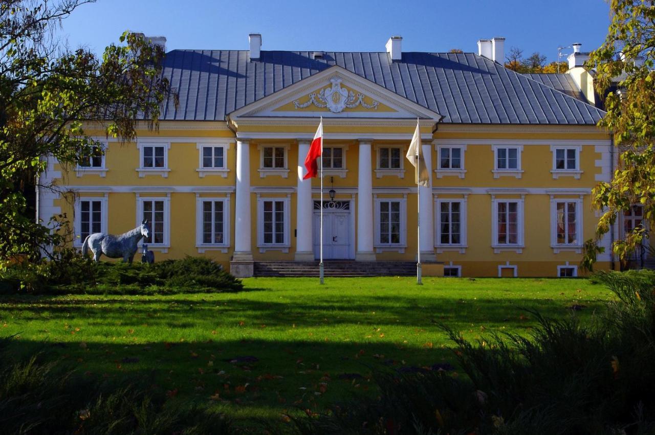 Palac Racot Косьцян Экстерьер фото